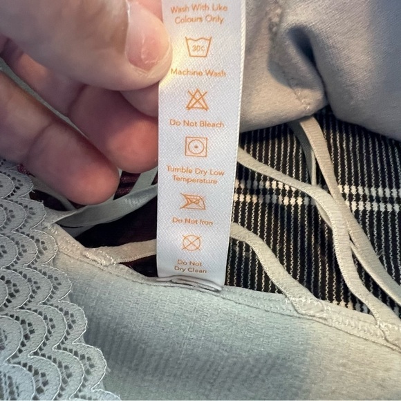 Fornia WOMEN'S CAGED BACK HIGH NECK CROCHET BRALETTE TANK TOP size S/M - Picture 9 of 11